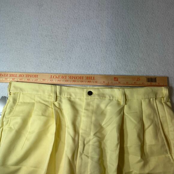 NWT Haggar Performance Yellow Pleated Shorts Size 40 - Picture 6 of 7
